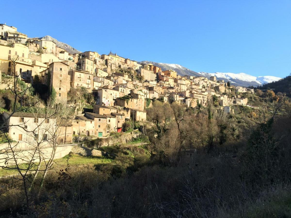 Casa Ai Piedi Della Riserva Naturale Pettorano sul Gizio エクステリア 写真