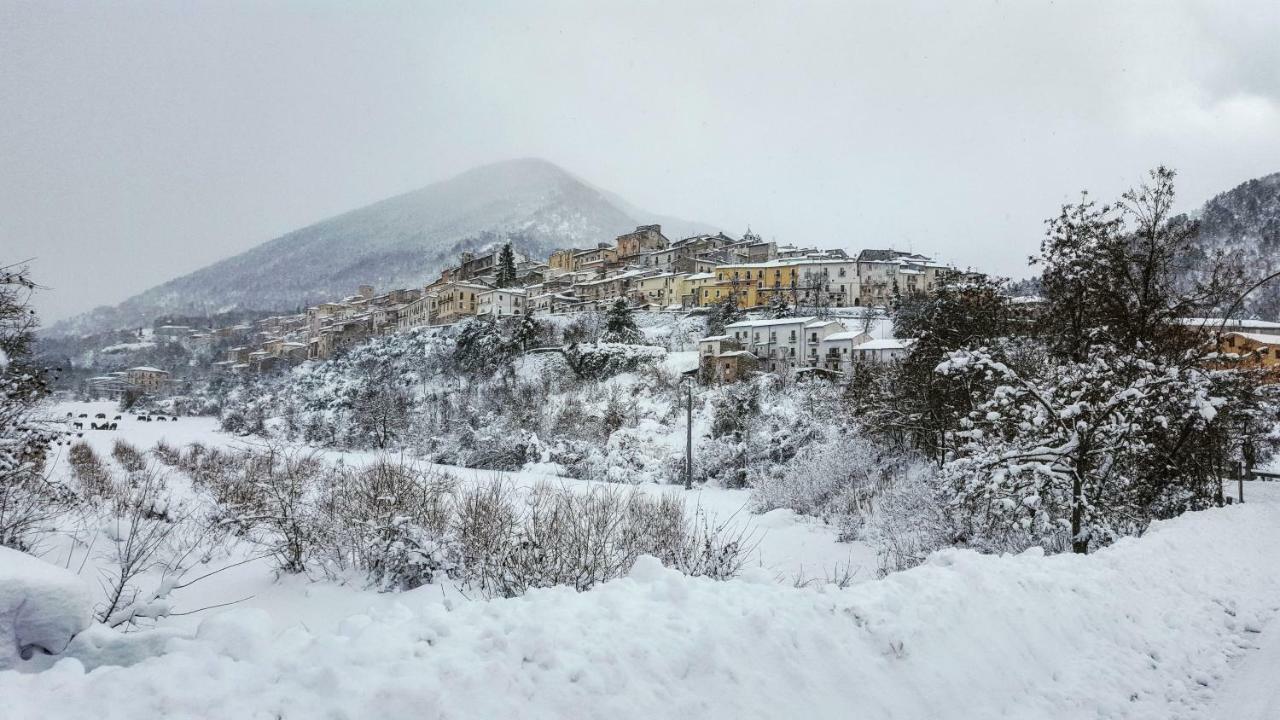 Casa Ai Piedi Della Riserva Naturale Pettorano sul Gizio エクステリア 写真